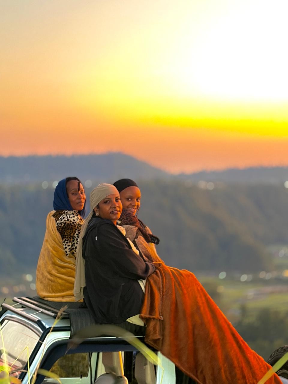 GoMo travellers sharing a sunset moment